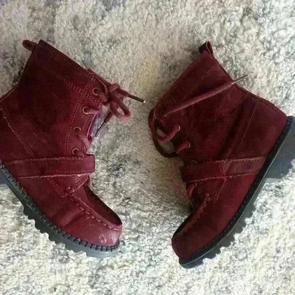 Ralph Lauren Kids Burgundy Ranger HI II Ski Polo Bear Suede Boots 10
